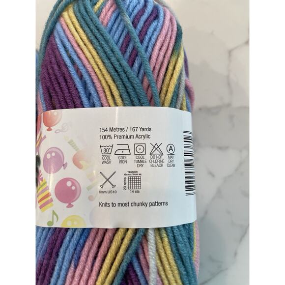 2 Skeins James C. Brett Yarn Party Time Chunky Yarn 100% Premium Acrylic - Picture 2 of 2